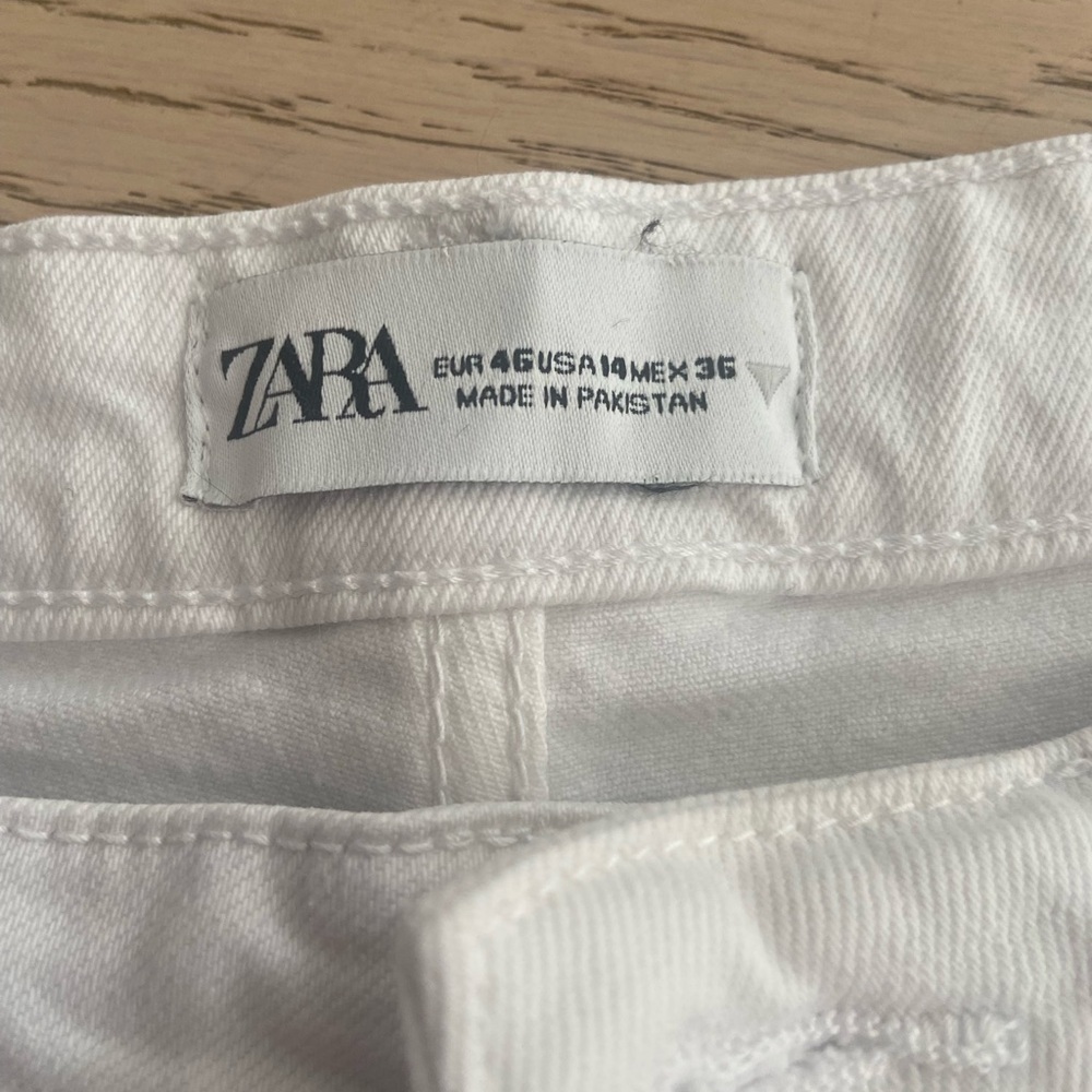 ZARA TRF High Rise Straight Ankle Jeans Size 14 White Raw Hem EUC - Picture 5 of 10